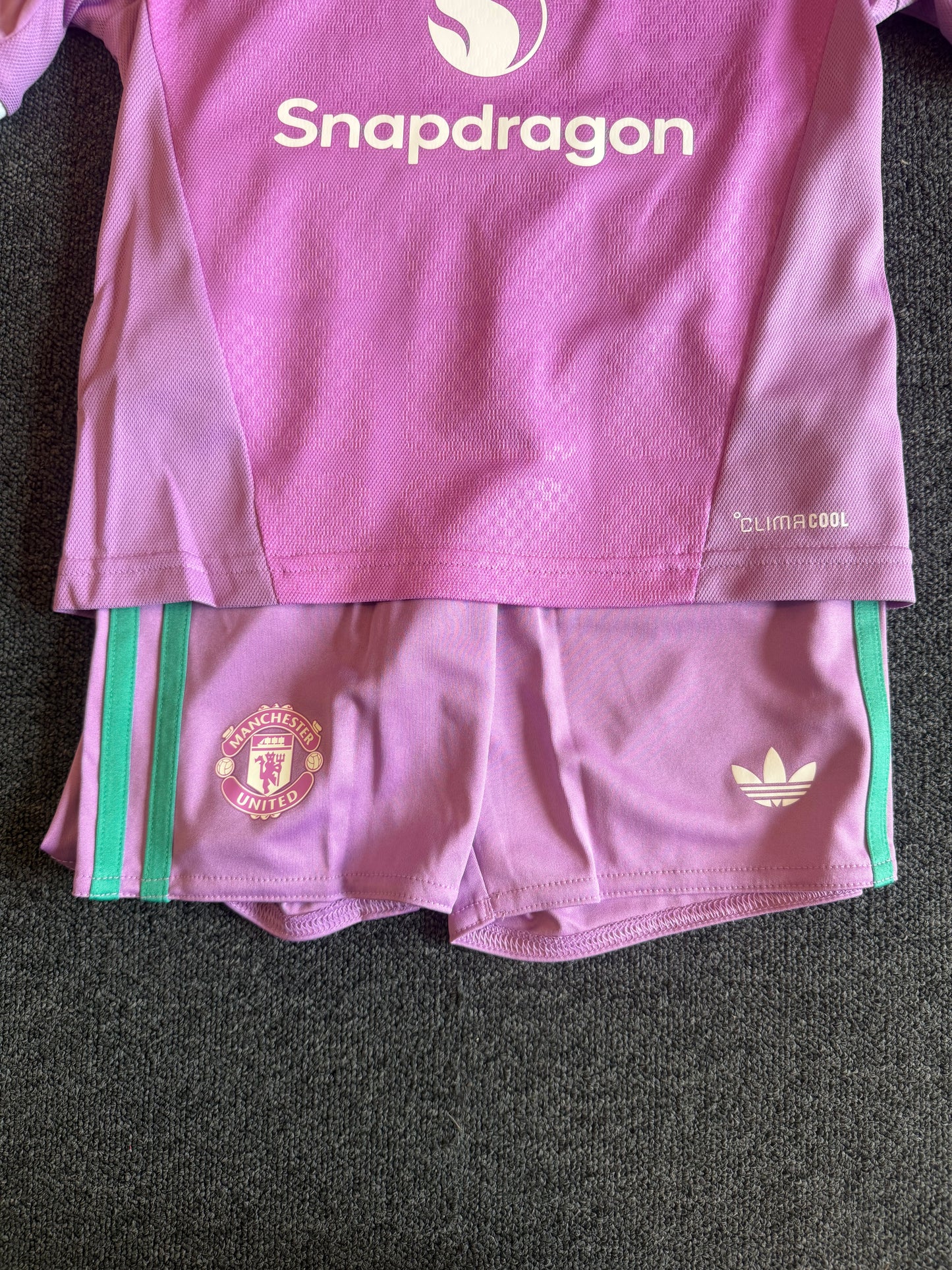 Manchester United rosa keeper mini 2026/27