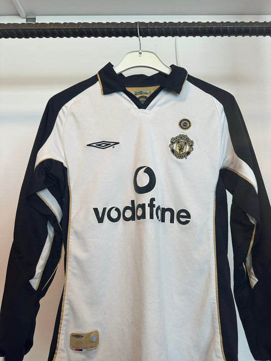 01-02 Manchester United Away