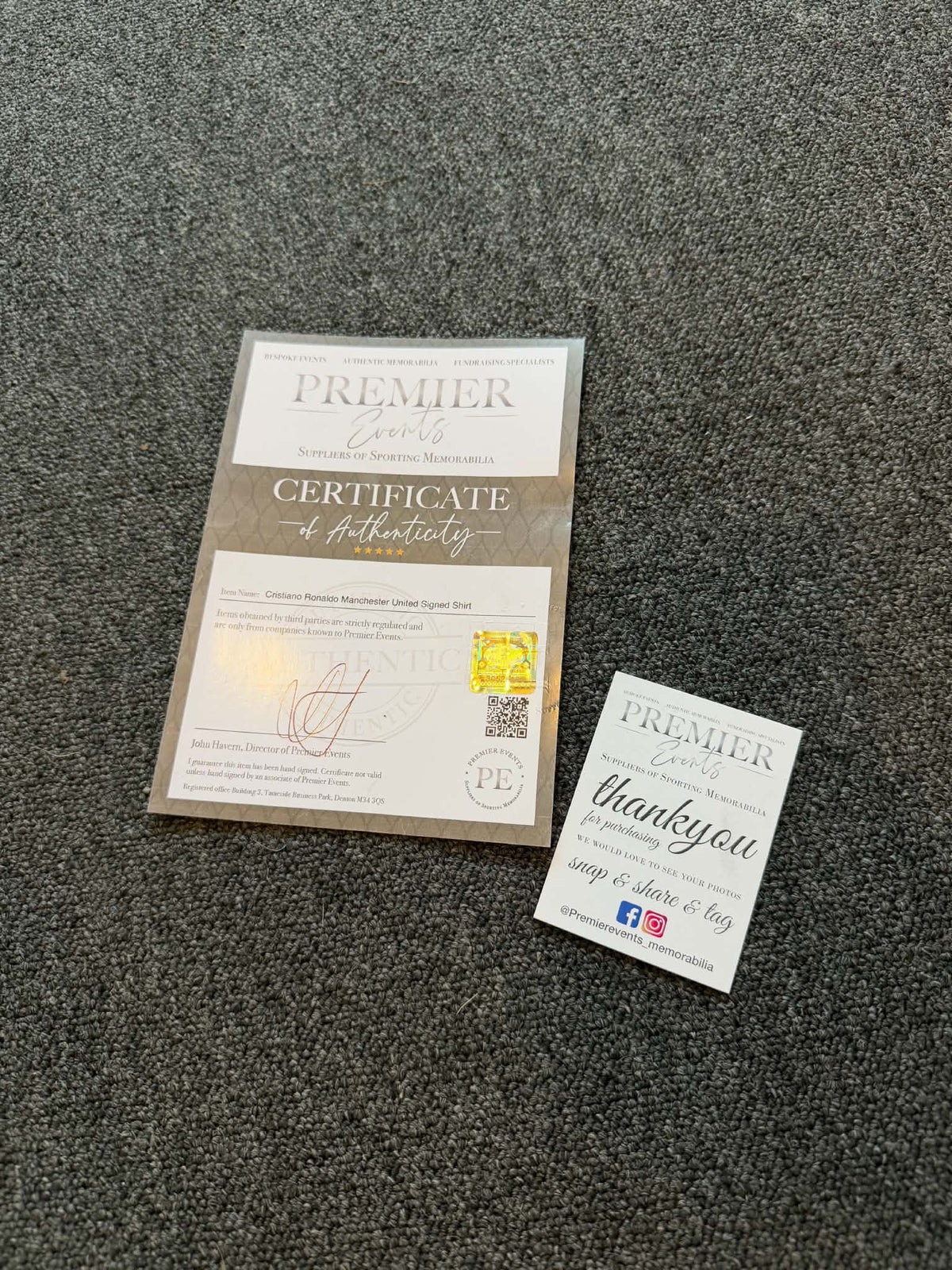 Cristiano Ronaldo – Signert drakt i ramme | Med COA