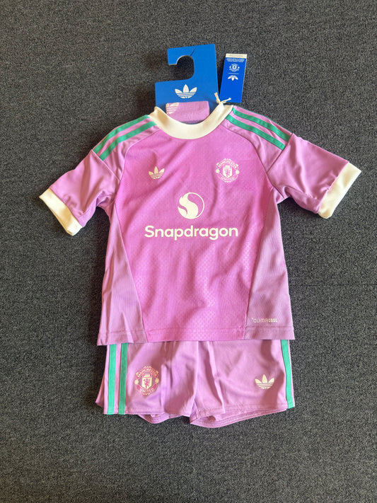 Manchester United rosa keeper mini 2026/27