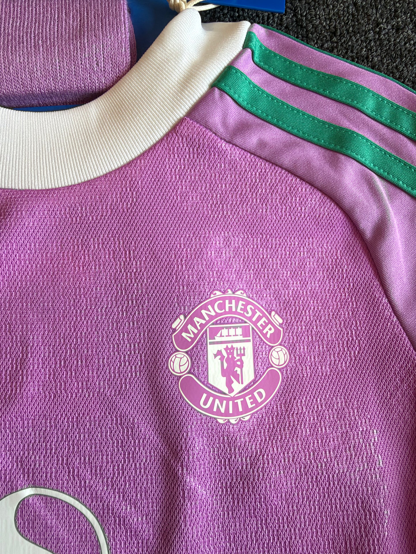 Manchester United rosa keeper mini 2026/27